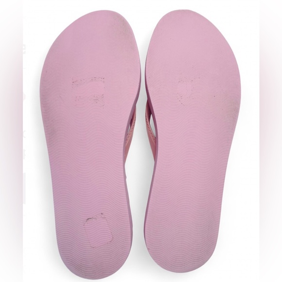 Tory Burch Kira Flip-Flops in the color Petunia. Size 6 - Picture 6 of 7